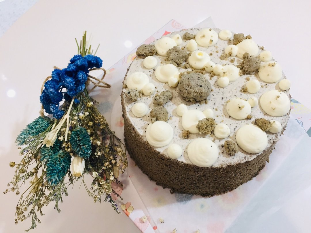 芝麻奶酥戚风蛋糕。新鲜手做。安心出货。陪伴你/妳的防疫时光 - 蛋糕/甜点 - 其他材质 
