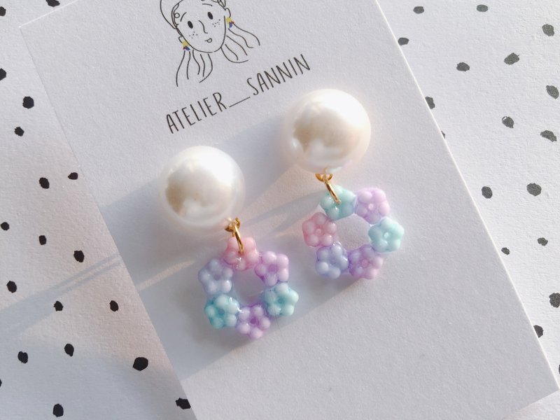 口袋芭比系列-彩色花圈 垂坠耳针/耳夹 手工耳环 - 耳环/耳夹 - 其他材质 多色