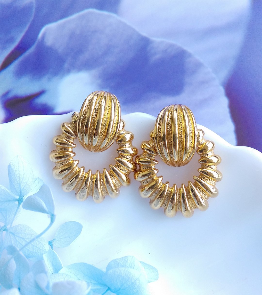 Vintage Jewelry 西洋古董饰品 MONET 复古 简约 金色调 针式耳环 - 耳环/耳夹 - 其他金属 透明