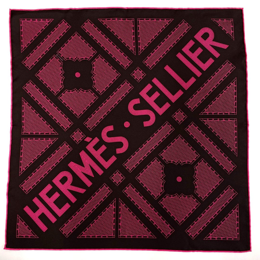 【日本直送．近全新】未使用品 爱马仕 HERMES 丝巾 Carré 45 小方巾 正方形 Selle 100% 丝绸 - 丝巾 - 丝．绢 灰色