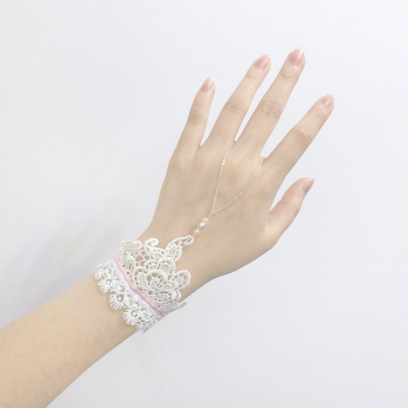 Pamycarie婚礼蕾丝T字手链 - 手链/手环 - 棉．麻 白色