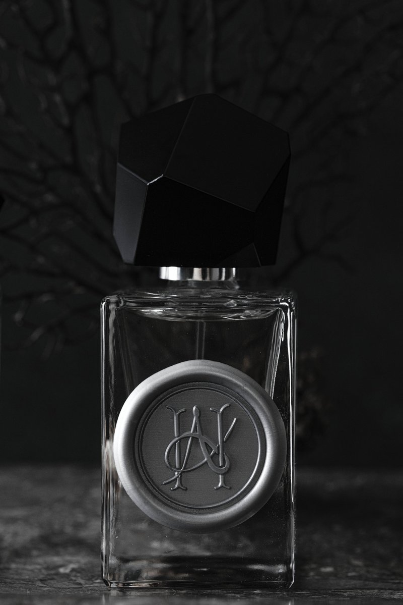 飞行的妈妈- 模拟麻草萜烯喷雾 - 香薰/精油/线香 - 精油 黑色