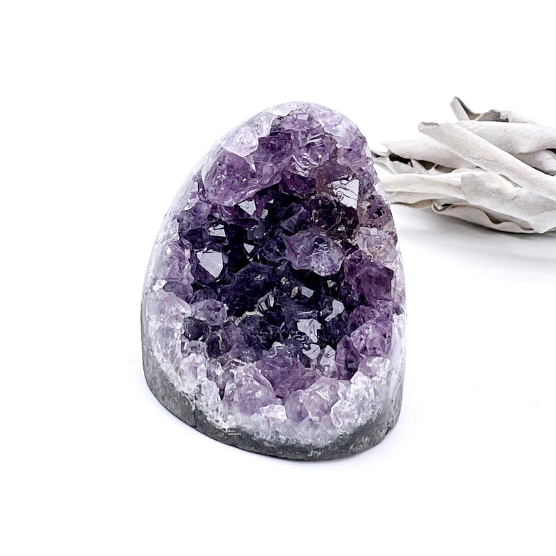 小巧。净化 一图一物 财富 贵人 l 迷你紫晶镇 紫水晶 共生矿 l - 摆饰 - 水晶 紫色