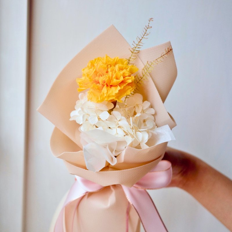 永生花康乃馨花束  生日 l 周年 l 母亲节 l 庆祝 l 热情黄色系 - 干燥花/捧花 - 其他材质 