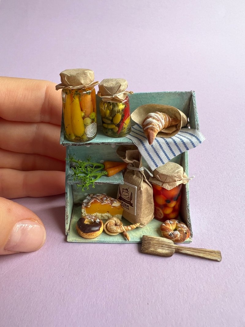 Miniatures for dollhouse scale 1:12 - 玩偶/公仔 - 其他材质 多色
