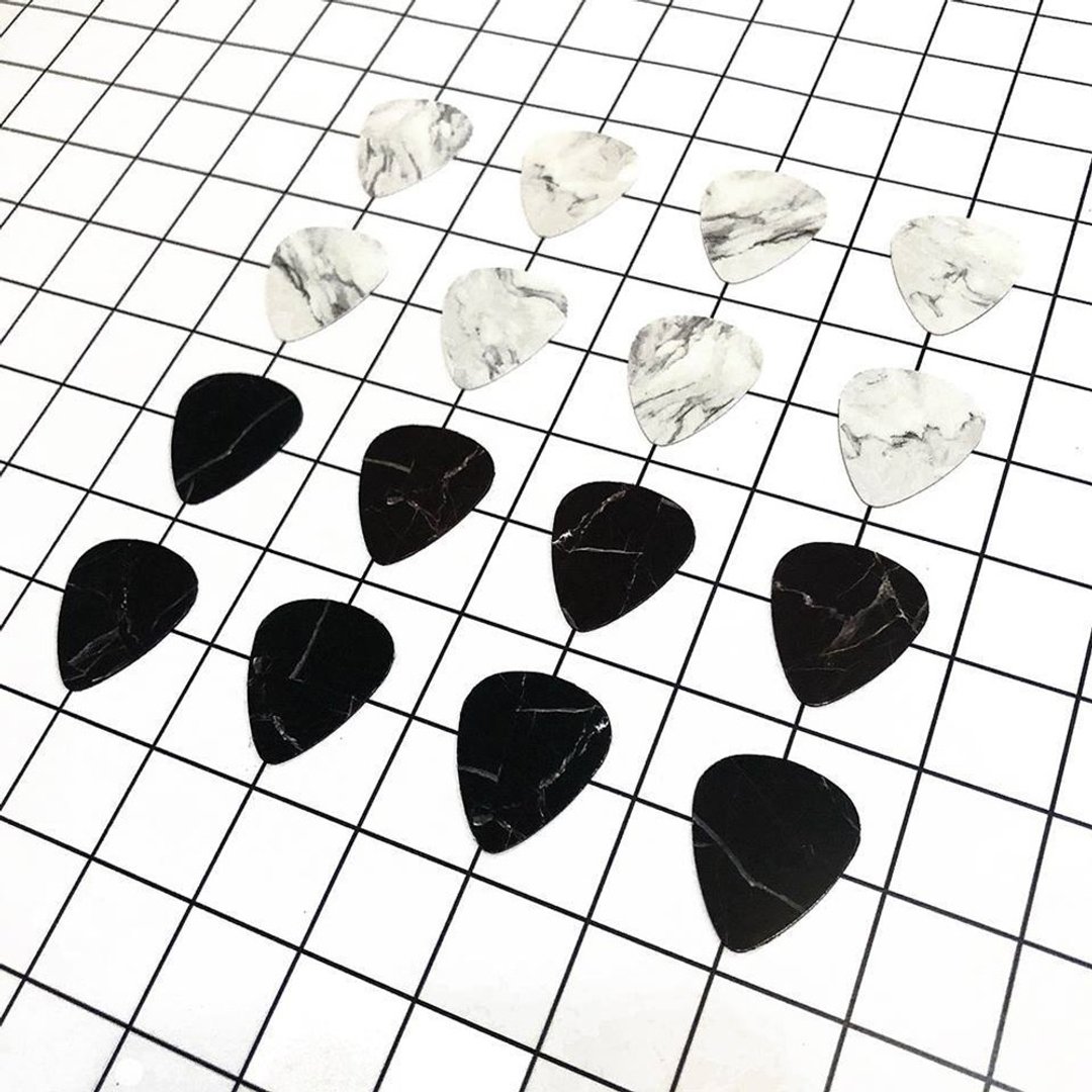 Guitar Player 原创大理石纹吉他弹片 音乐 礼物 - 吉他配件 - 塑料 白色