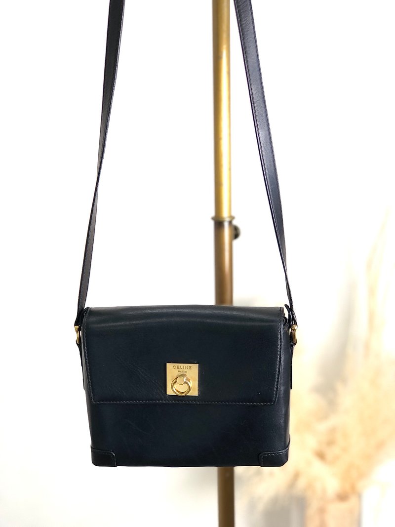 【 日本直送 名牌中古包 】CELINE 赛琳 肩背包 黑色 锁头设计 皮革 vintage 古董 ruhbm2 - 侧背包/斜挎包 - 真皮 黑色