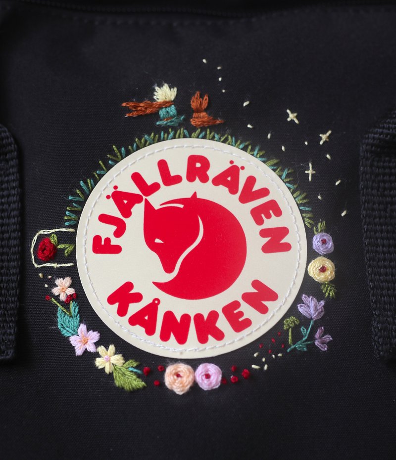 小王子与狐狸 腊梅 银莲花花圈-----kanken全黑色包--手工刺绣 - 后背包/双肩包 - 防水材质 黑色