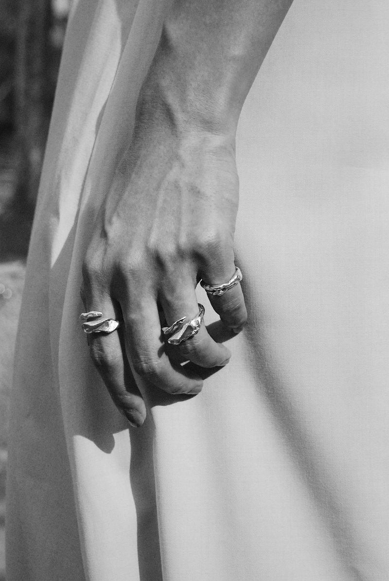 缠花绕戒 / Circle Ring IRENSENSE x Misty 21SS - 戒指 - 银 银色