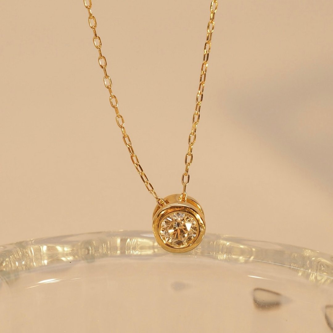 18K金边框钻石项链18K Gold Bezel Diamond Necklace - 项链 - 贵金属 
