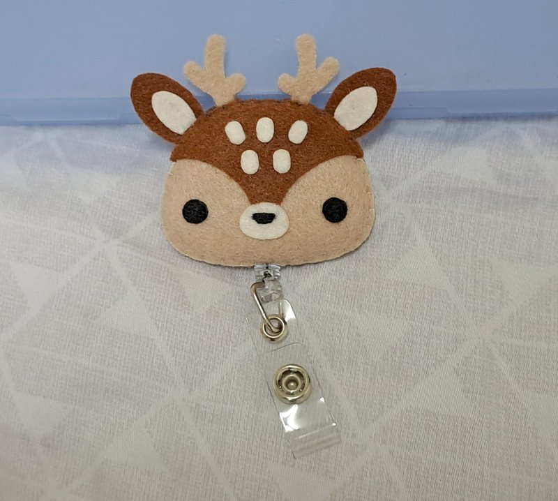 小花鹿－ 易拉扣.识别证夹.票卡夹 - 证件套/卡套 - 其他人造纤维 