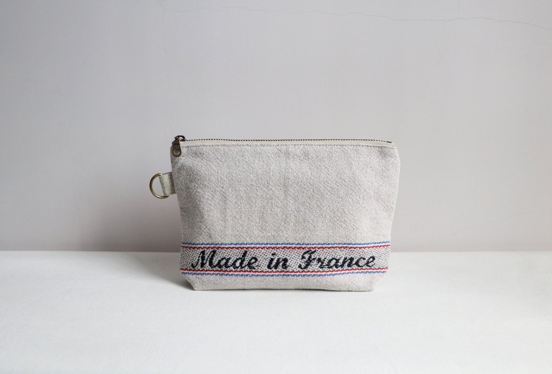 #28 France亚麻化妆包 - 法国亚麻 / 旅行收纳 - 化妆包/杂物包 - 棉．麻 卡其色
