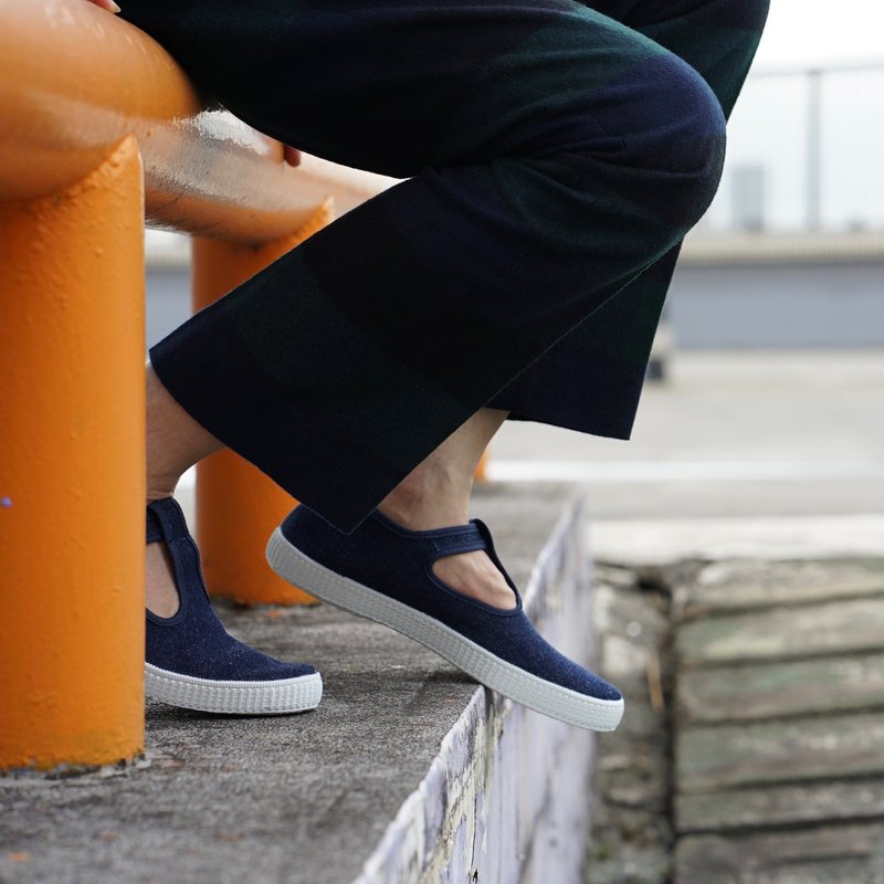 西班牙国民帆布鞋 CIENTA 51000 31 牛仔蓝 经典布料 大人 T字款 - 女款休闲鞋 - 棉．麻 蓝色