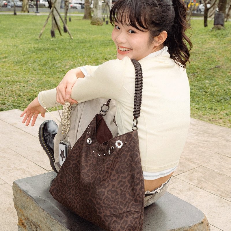 Tote Bag 绳索造型单肩包 低调咖豹纹 - 侧背包/斜挎包 - 棉．麻 