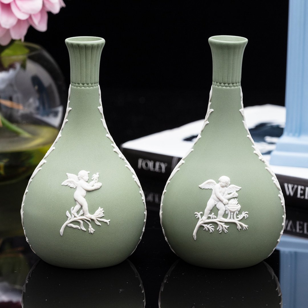 英国制Wedgwood碧玉浮雕希腊神话爱神丘比特绿色陶瓷花瓶插花花器 - 花瓶/陶器 - 瓷 