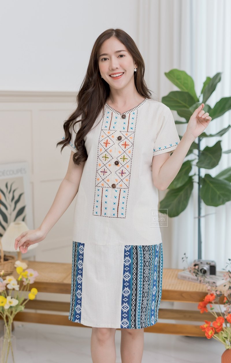 自然色连衣裙饰有机织布图案 颜色不褪色 并具有刺绣功能。 - 洋装/连衣裙 - 棉．麻 