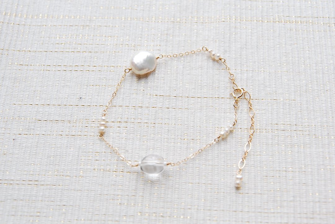 Various pearl and crystal bracelets 14kgf - 手链/手环 - 宝石 白色