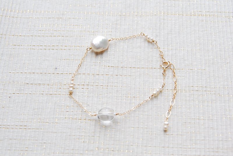 Various pearl and crystal bracelets 14kgf - 手链/手环 - 宝石 白色