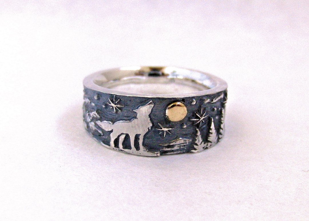 Silver ring lunar bond wolf - 戒指 - 其他金属 银色