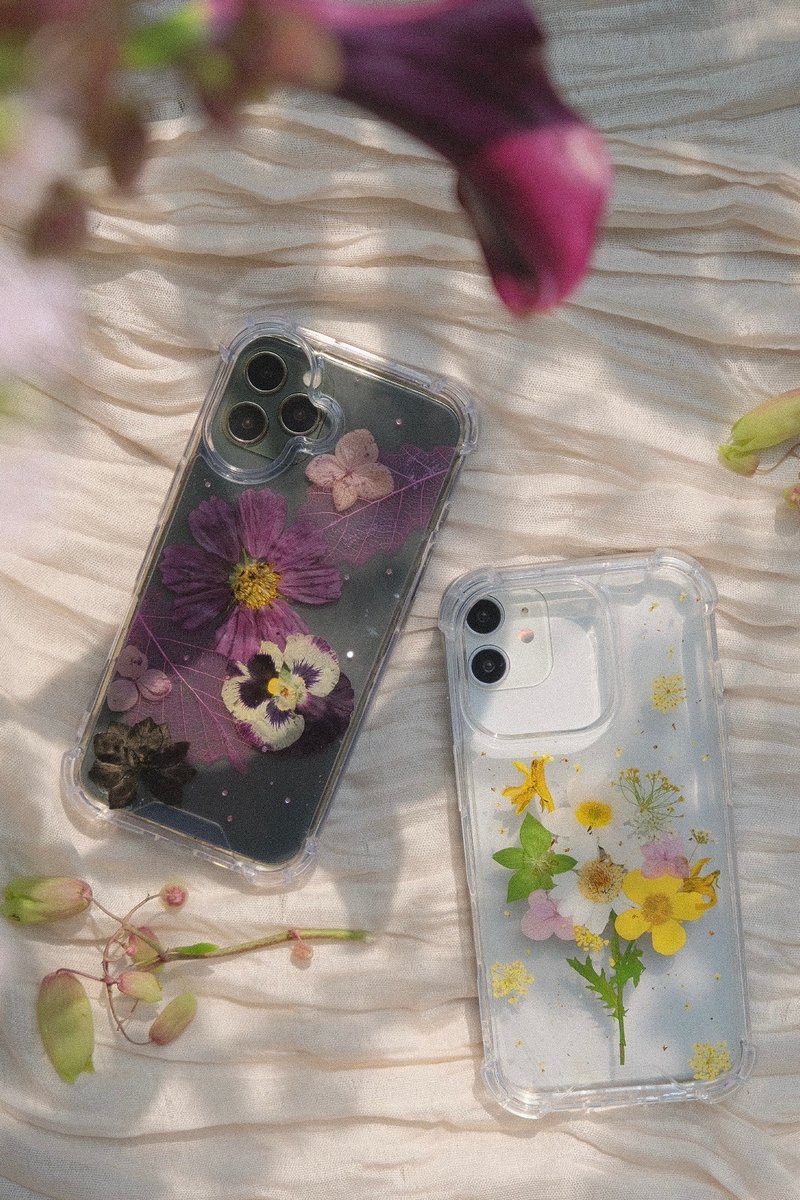 现货特惠 / iPhone16 紫色 押花手机壳 压花 手作 滴胶 树脂 - 手机壳/手机套 - 植物．花 紫色