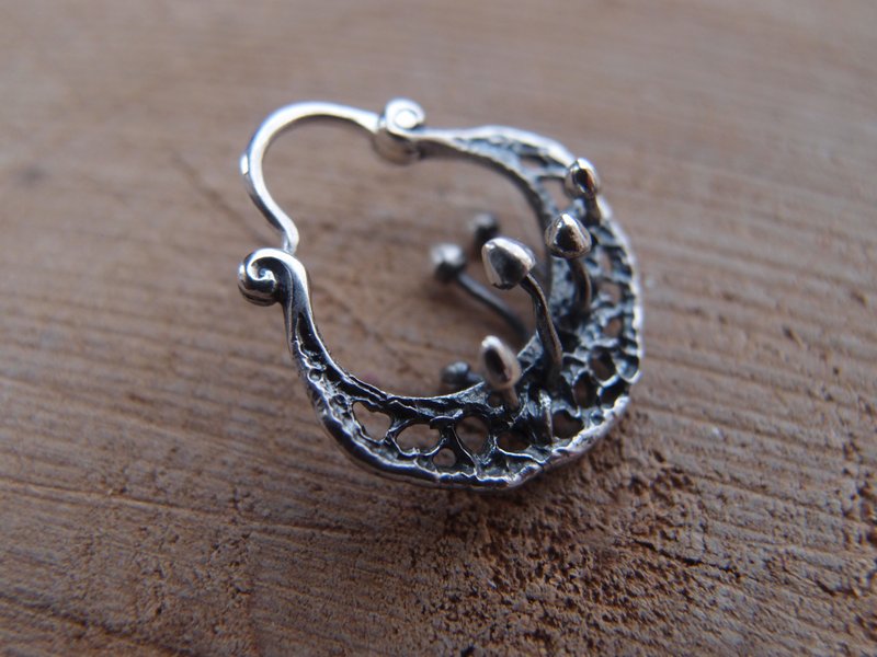 毒蝇伞 奇幻菇 迷幻菇 925纯银 单边圆圈耳环 - 耳环/耳夹 - 纯银 银色