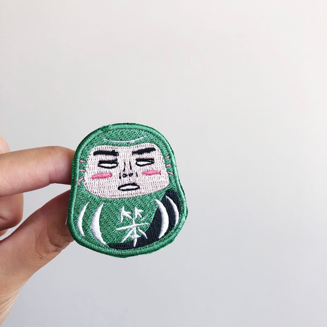绿色反白眼 达摩刺绣胸针或绣片一个 - 胸针 - 绣线 多色