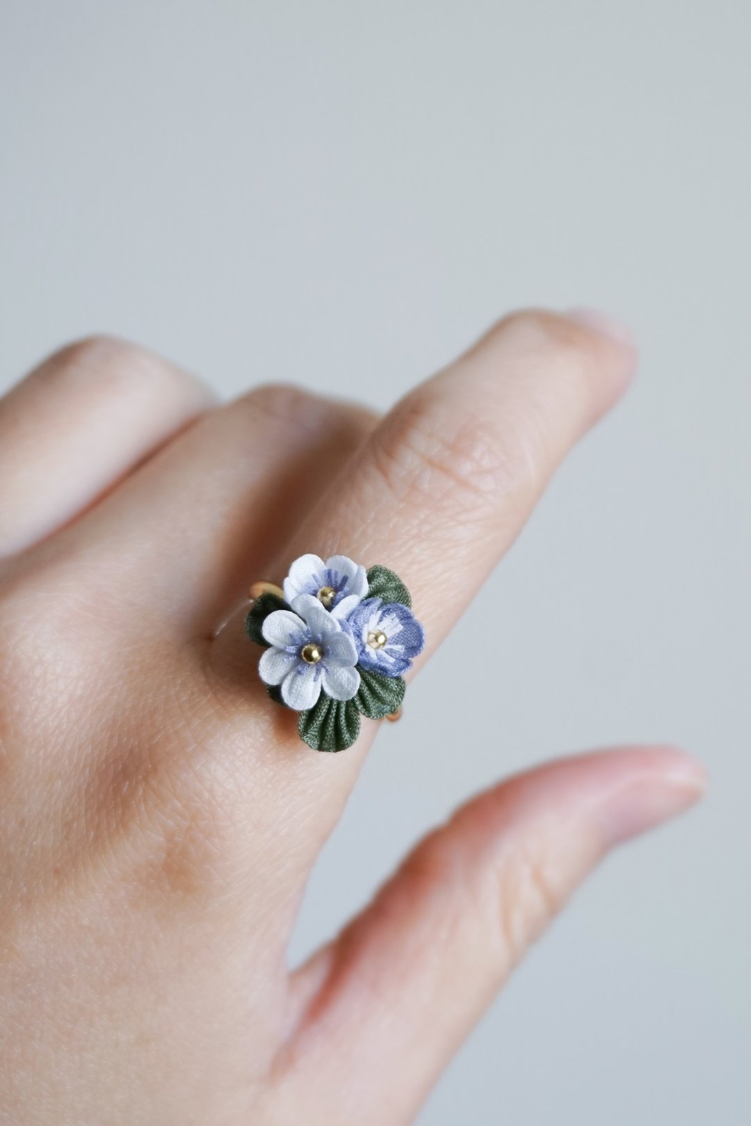 冬季系列 雪割草 Hepatica 细工花戒指 - 戒指 - 棉 