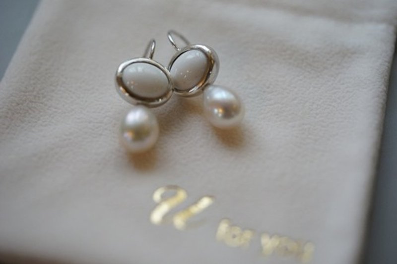Pinkoi 代购 - 【颜色】银色925白玛瑙x珍珠耳针 - 耳环/耳夹 - 宝石 