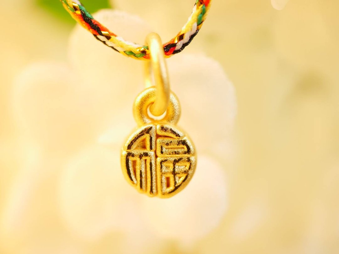 黄金坠子-福气满满(金福气)坠-纯金9999 - 满月礼盒 - 24k 金 金色