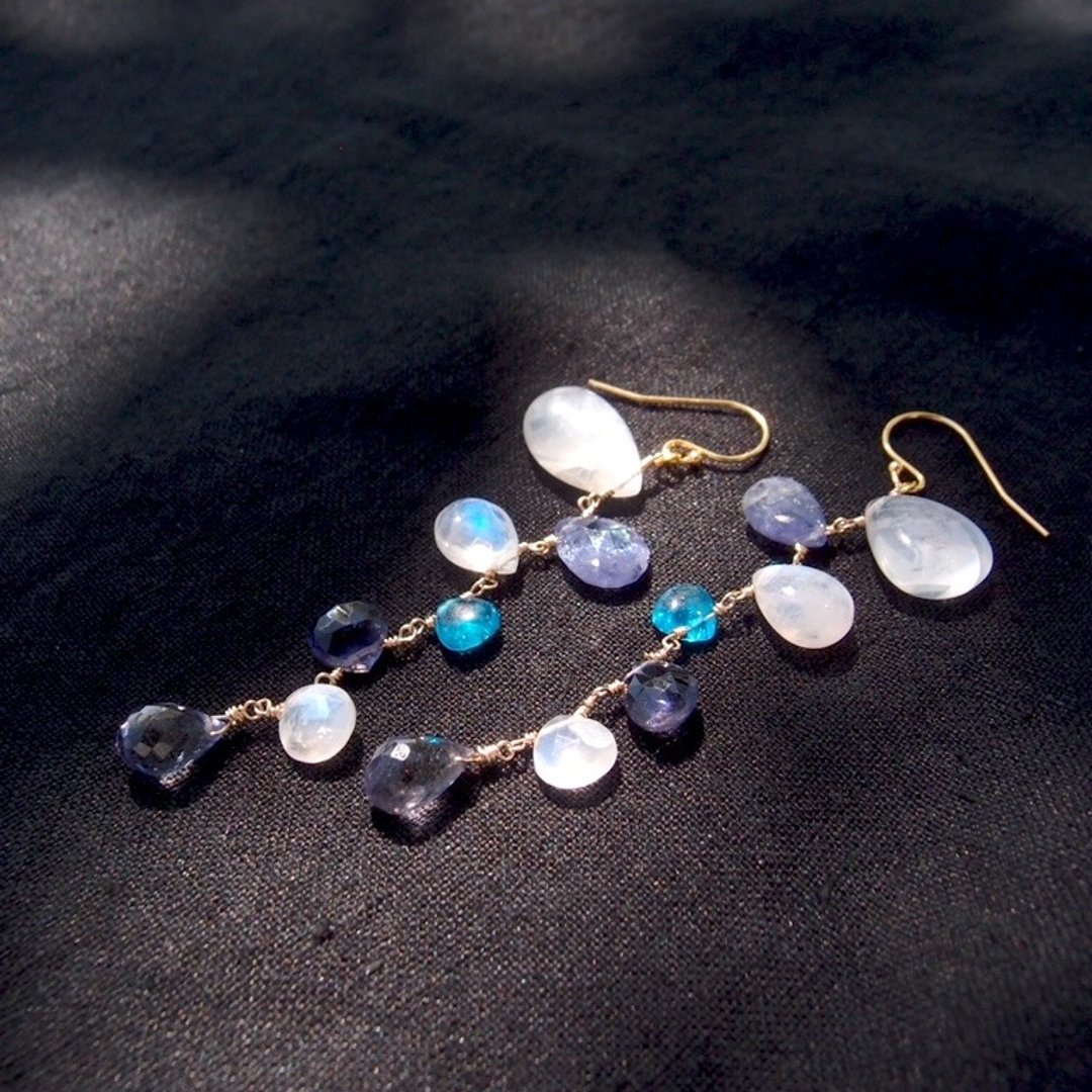 【14KGF】Mobile Earrings 摩登吊饰耳环 白 × 蓝 - 耳环/耳夹 - 宝石 白色