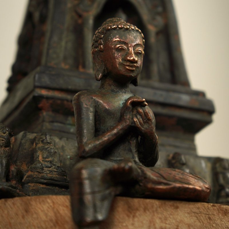 缅甸佛塔圣物-18世纪青铜合金半跏躆倚坐.说法印佛陀 - 其他 - 其他材质 