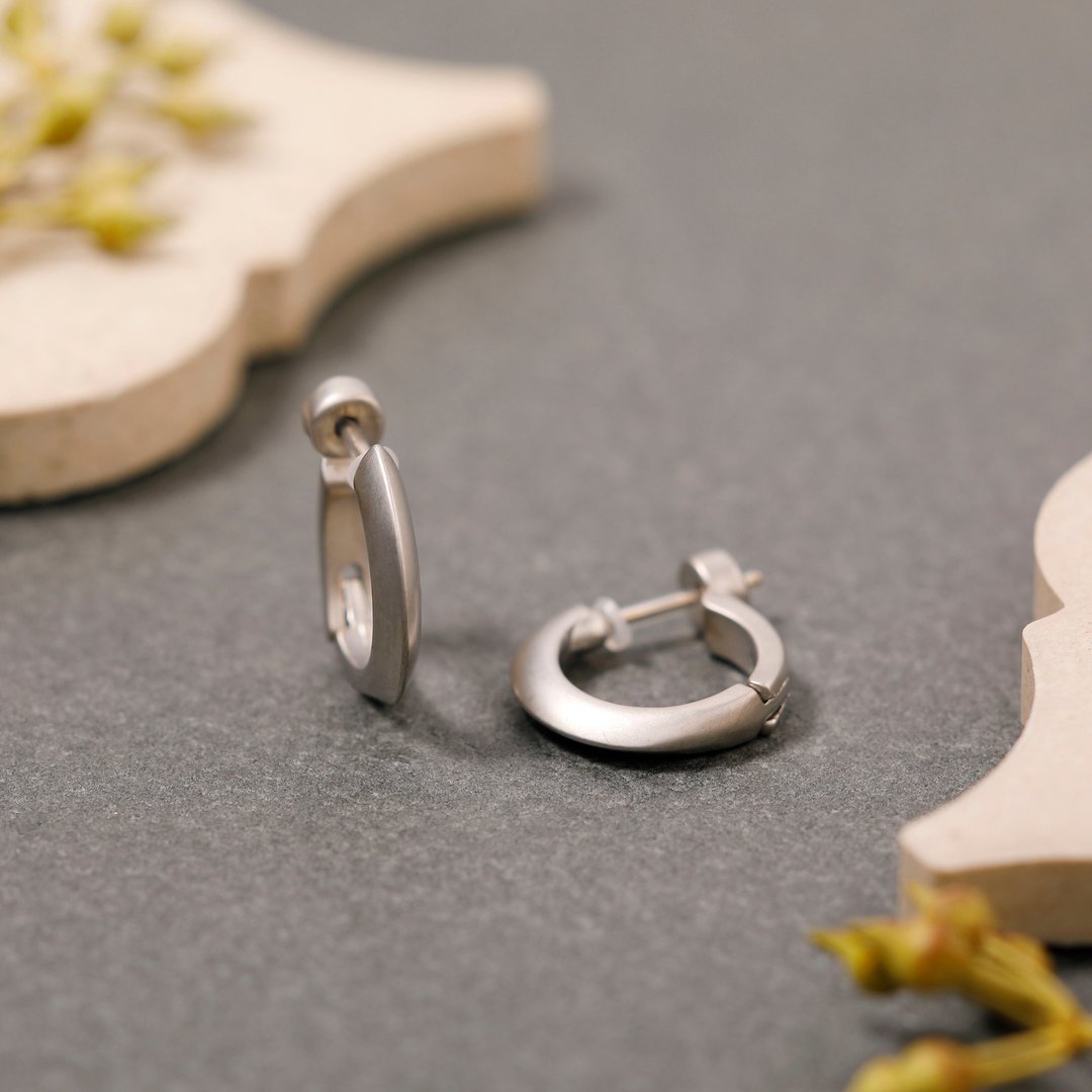mat hoop smooth pierced earring MATSV 光滑耳环 简约 圆环耳环 雾面银 - 耳环/耳夹 - 其他金属 银色