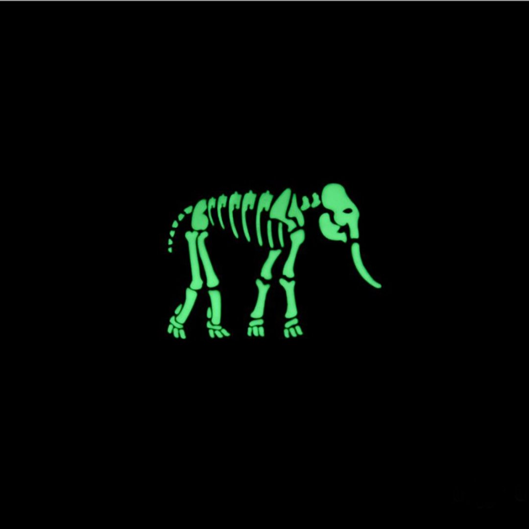 夜光动物徽章－大象 Elephant - 胸针 - 其他金属 