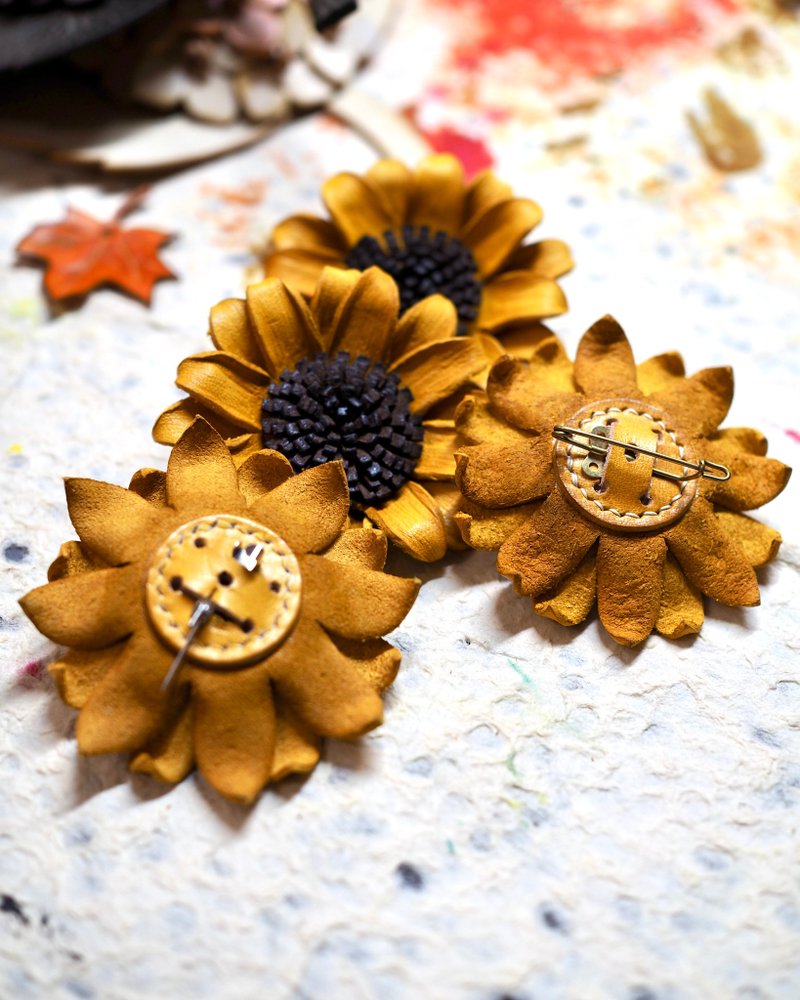 皮革向日葵丨挂饰丨胸针丨项链丨毛衣链丨纯手工制作丨支持定制化 - 项链 - 真皮 