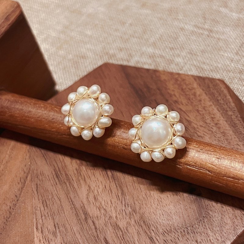 The Rising of the Sun | 14KGF 绕线珍珠耳环/耳钉 - 耳环/耳夹 - 珍珠 金色