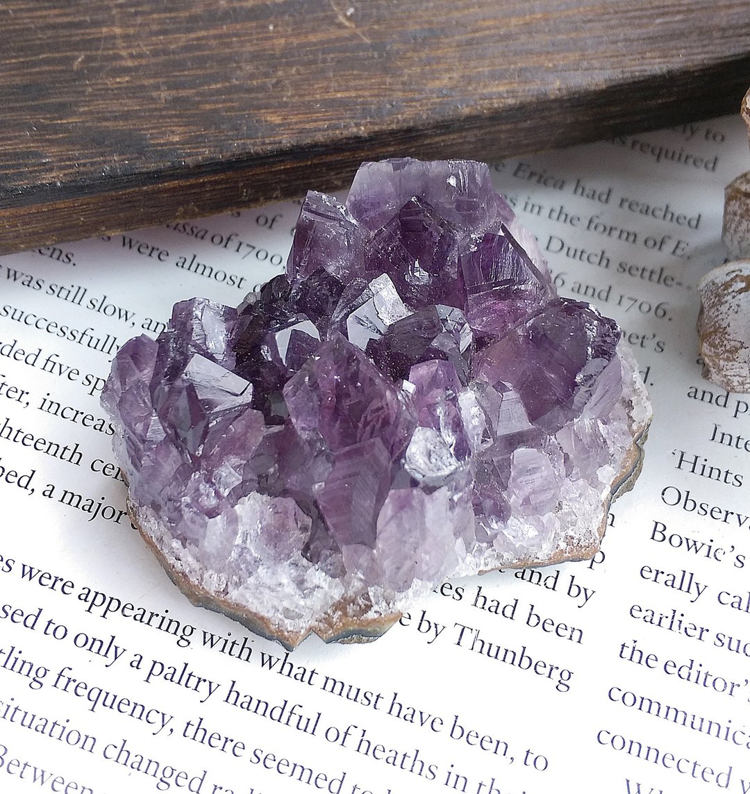 Amethyst 巴西产地 原皮紫水晶 晶簇 天然矿石 原矿 - 摆饰 - 其他材质 