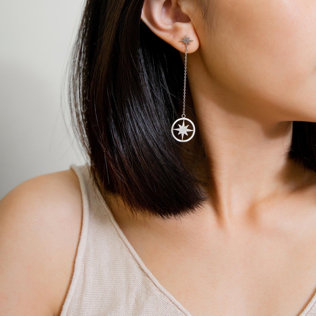 Silver Star With Chain Earrings 纯银星芒垂坠耳环 - 耳环/耳夹 - 纯银 