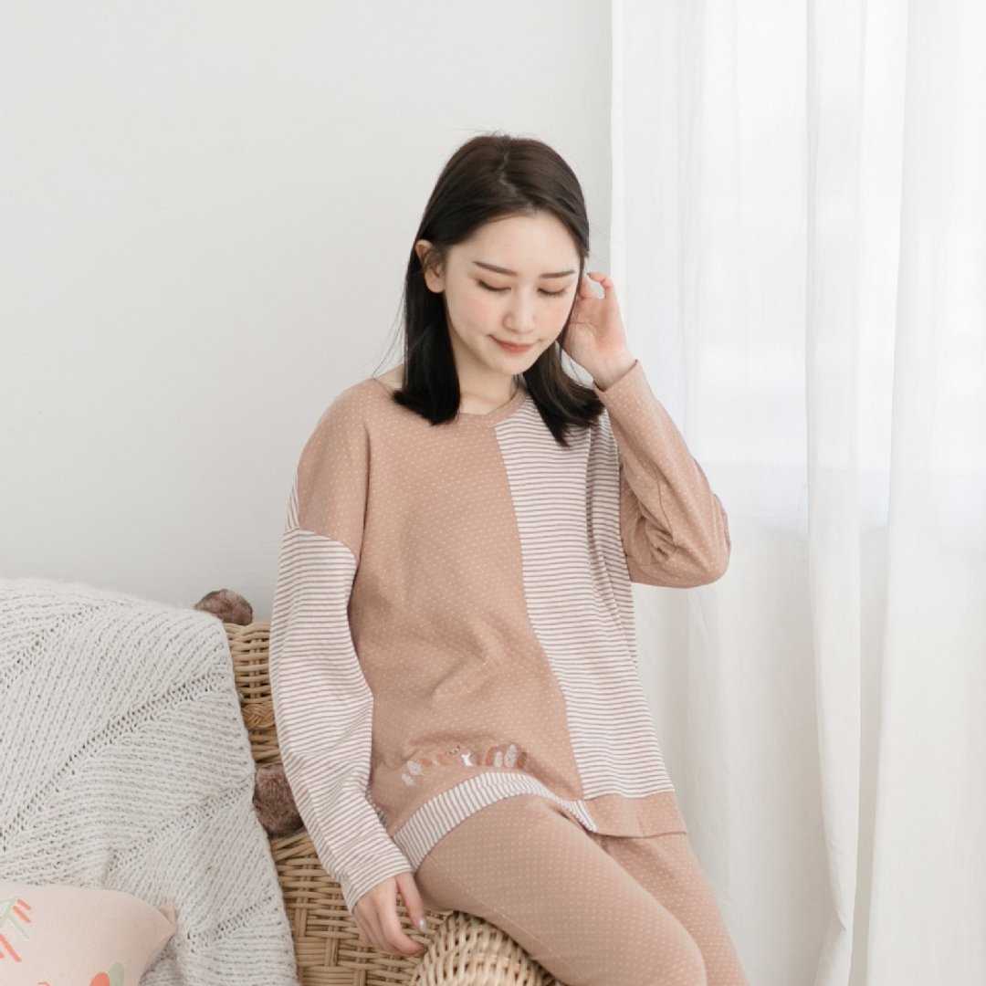 UMORFIL胶原蛋白波点条纹拼接刺绣居家服-奶茶棕 - 居家服/睡衣 - 棉 卡其色