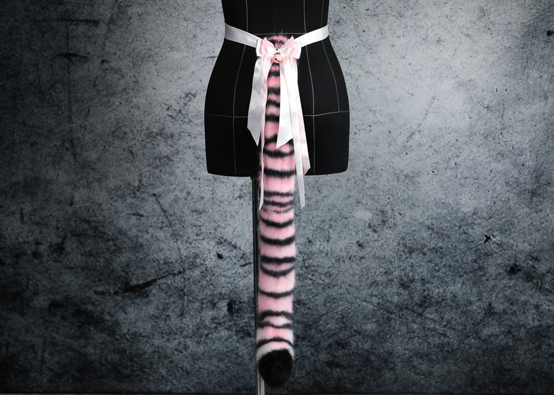 Sakura Blossom Tiger Tail Faux Fur Tail - 其他 - 其他人造纤维 粉红色