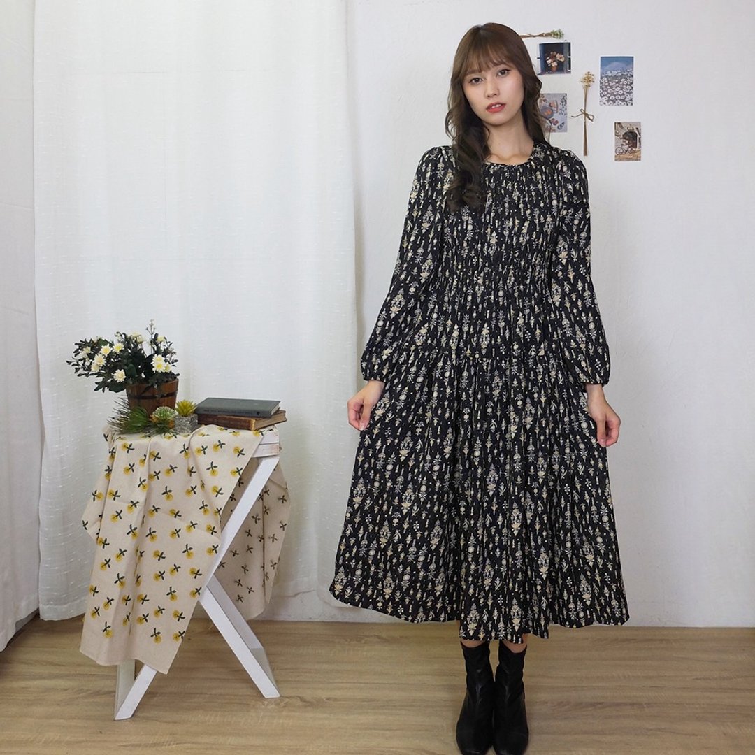 Hana Mokuba 圆领弹力绳松紧腰碎花雪纺长袖洋装 - 洋装/连衣裙 - 其他材质 