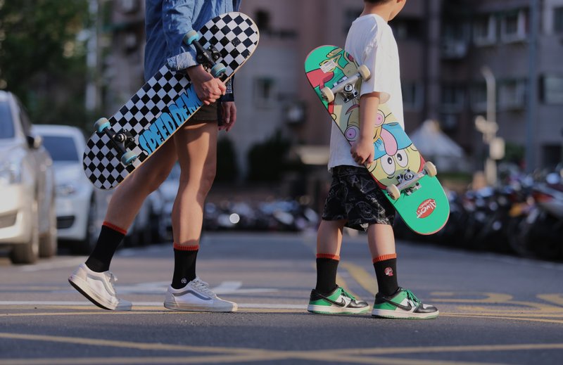 快速出货# RAFAC立体撞色厚底机能亲子袜_黑夜营火 - 袜子 - 环保材料 黑色