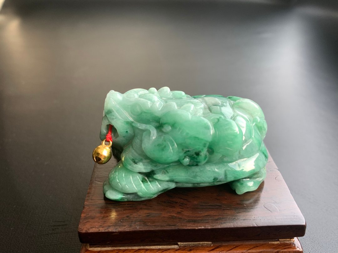 天然A货缅甸玉翡翠桌上型小摆件 龙龟 防小人 镇小人 金铃 - 摆饰 - 玉石 多色