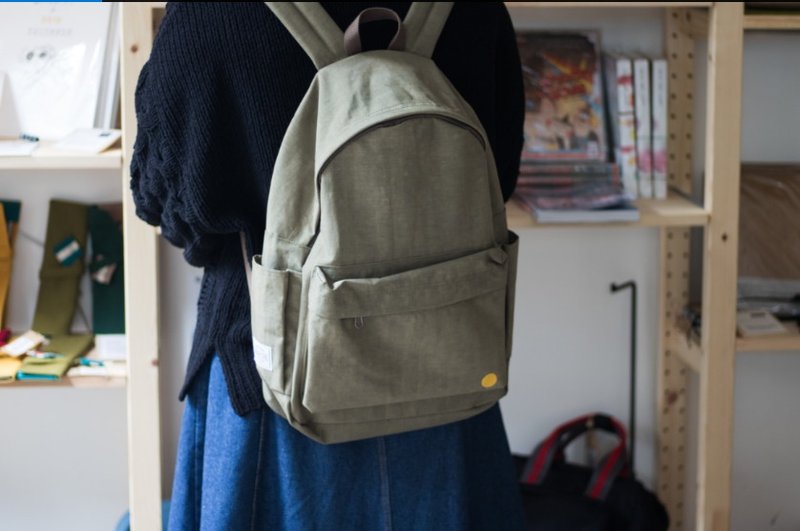 小日子 军绿暖阳皱皱后背包 - 后背包/双肩包 - 防水材质 绿色