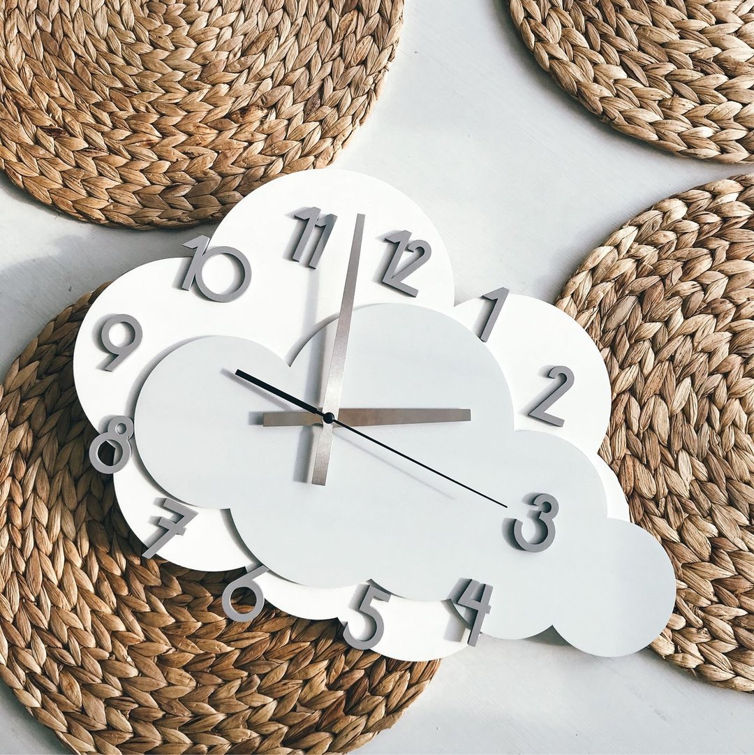 White wooden wall clock in the shape of clouds for children's room or nursery - 时钟/闹钟 - 木头 白色