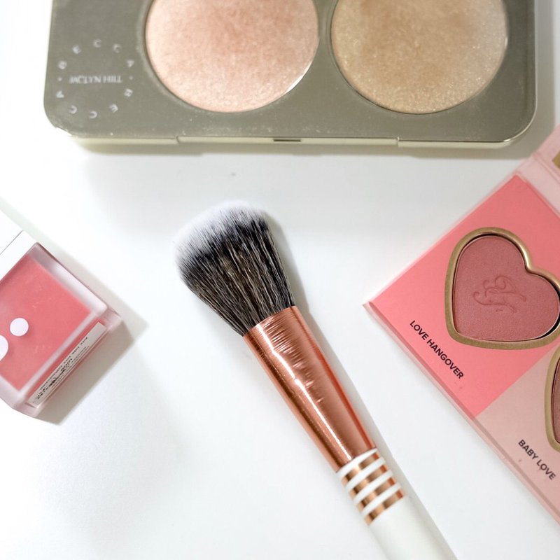 F05 - Blush Makeup Brush - 彩妆刷具/镜子/梳子 - 其他材质 白色