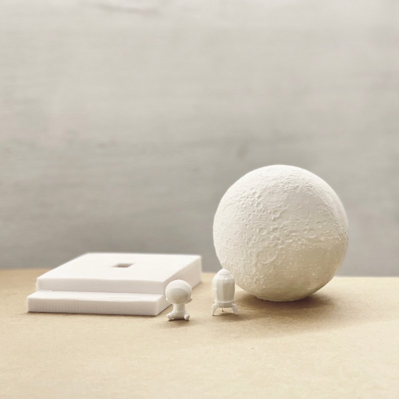 【压克力颜料涂装材料包】太空月球夜灯 | 模型 | 礼物礼盒 - 插画/绘画/写字 - 塑料 白色