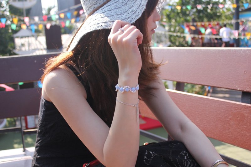 *hippie* Island│岛屿 水蓝色贝壳珍珠梦幻马卡龙配色宽版手链 - 手链/手环 - 玻璃 多色