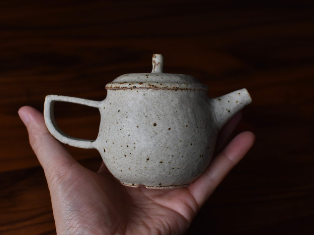 陶事 造石系列 茶壶 - 茶具/茶杯 - 陶 白色