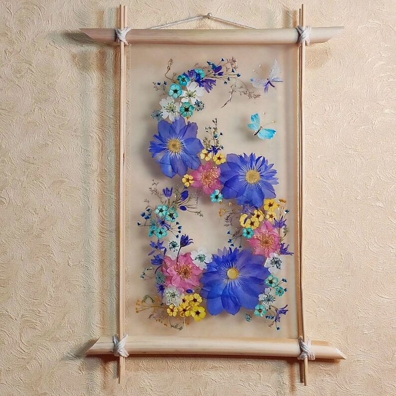 Hanging frame with dried flowers resin art decor Flower Floral lovers gift (5) - 干燥花/捧花 - 植物．花 多色