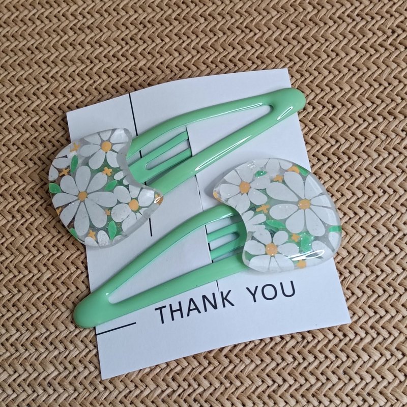 手作猫耳发夹・雏菊花发夹・热缩片 × UV胶・猫咪饰品(1对) - 发饰 - 树脂 金色